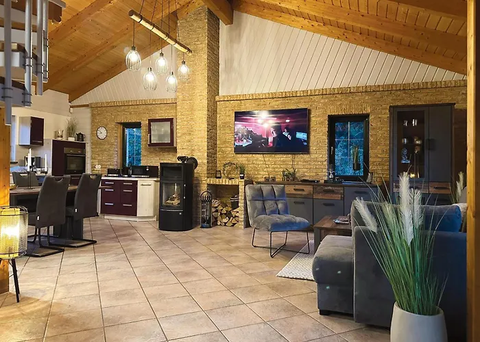 Ferienhaus Am Hang, Sky-Entertainment, Dazn, Carport, Alles Barrierefrei