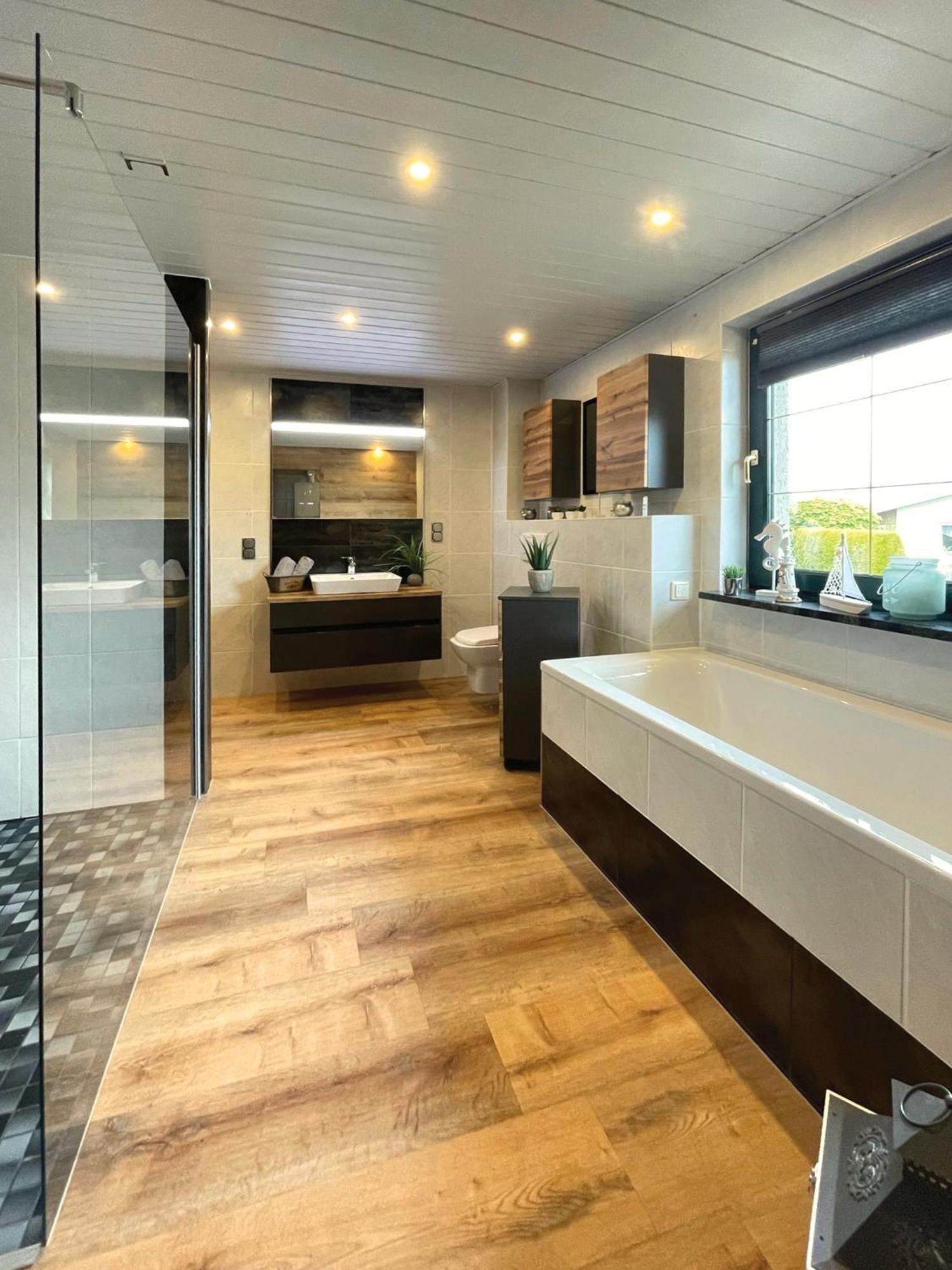 Am Hang, Sky-entertainment, Dazn, Carport, Alles Barrierefrei Vakantiehuis